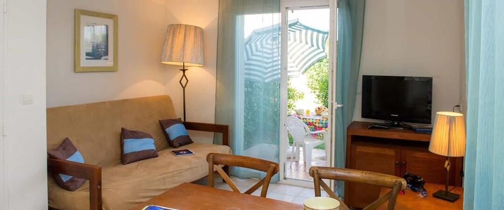 Maison de plain pied LE BUGUE 45000€ EURO PATRIMOINE IMMOBILIER Maison de plain pied LE BUGUE 45000€ EURO PATRIMOINE IMMOBILIER